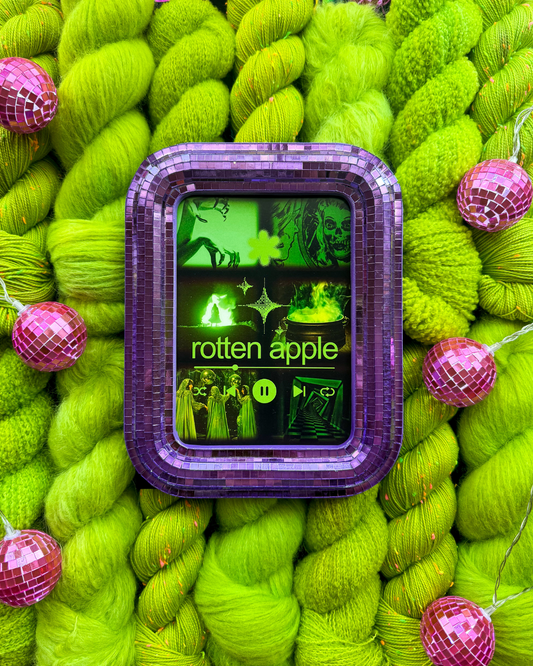 rotten apple 🍏 (pre-order)