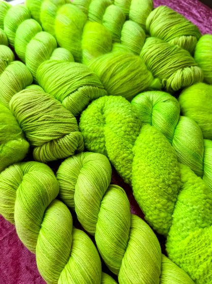 BANANA (dyed to order)