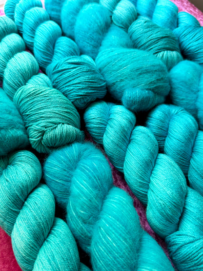 BLUE SPIRULINA (dyed to order)